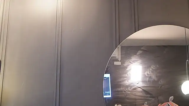 Ariaa Isabell online show from 7, 4, 2026