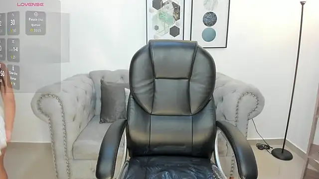July Adams online show from 19, 5, 2026