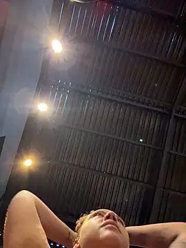 Chloe Leaozinho online show from 16, 2, 2026