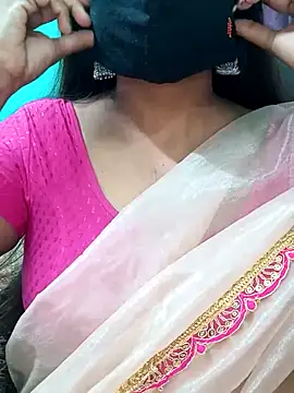 Snapshot of Bhanu-Sharma chatting on 24, 7, 2026 Bhanu-Sharma online show from 24, 7, 2026