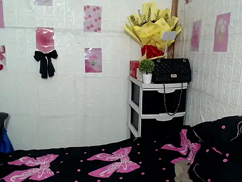 Snapshot of Shamcysupsup chatting on 3, 11, 2025 Shamcysupsup online show from 3, 11, 2025