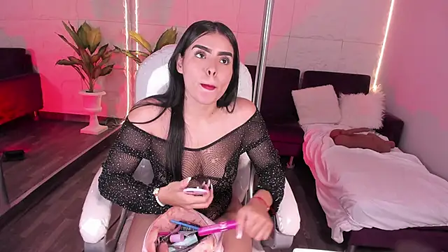 LovelyEyesx online show from 24, 11, 2025