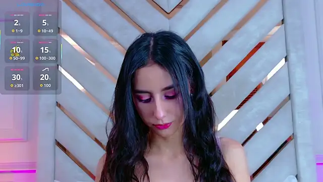 Sarah-Grace online show from 5, 12, 2025