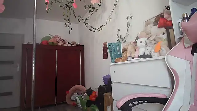 Snapshot of vVicicaaa chatting on 21, 9, 2025 vVicicaaa online show from 21, 9, 2025