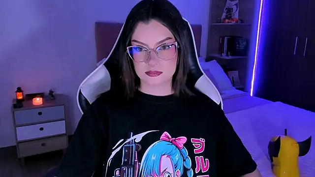 OphelianaRose33 online show from 8, 11, 2025