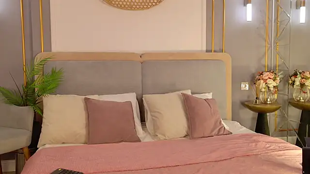 LanaElise online show from 23, 11, 2025