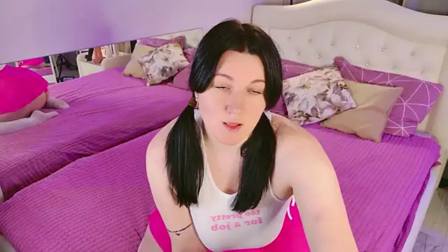 Snapshot of love_me__tonight_ chatting on 4, 11, 2025 love me tonight online show from 4, 11, 2025