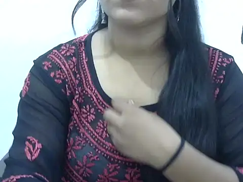 Snapshot of LIYO_ chatting on 7, 7, 2026 LIYO online show from 7, 7, 2026