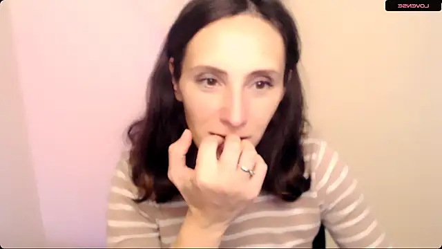 Snapshot of AlissaJersi chatting on 8, 10, 2025 AlissaJersi online show from 8, 10, 2025