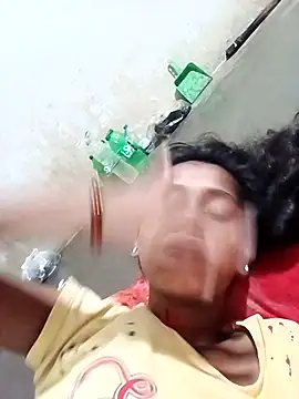 Snapshot of Saniye-143 chatting on 8, 9, 2025 Saniye-143 online show from 8, 9, 2025