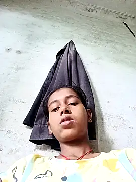 Snapshot of Saniye-143 chatting on 12, 9, 2025 Saniye-143 online show from 12, 9, 2025