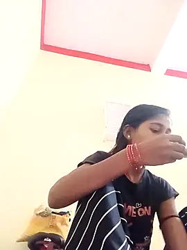 Snapshot of Saniye-143 chatting on 8, 10, 2025 Saniye-143 online show from 8, 10, 2025