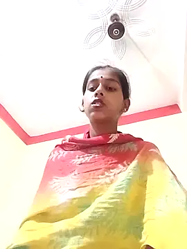 Snapshot of Saniye-143 chatting on 8, 10, 2025 Saniye-143 online show from 8, 10, 2025