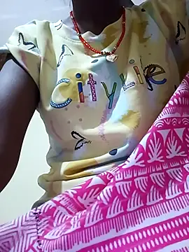 Snapshot of Saniye-143 chatting on 13, 10, 2025 Saniye-143 online show from 13, 10, 2025