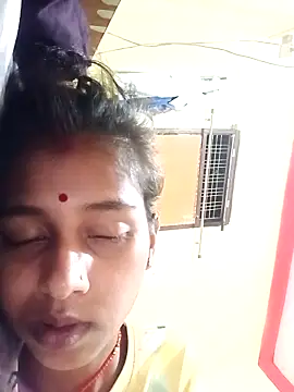 Snapshot of Saniye-143 chatting on 14, 10, 2025 Saniye-143 online show from 14, 10, 2025