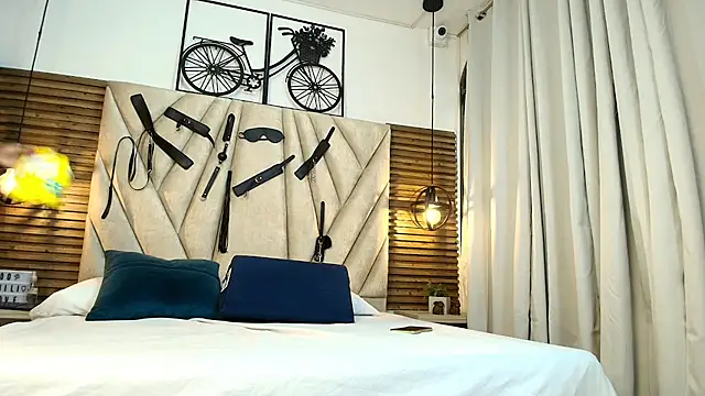 Cinthiabaker online show from 24, 11, 2025