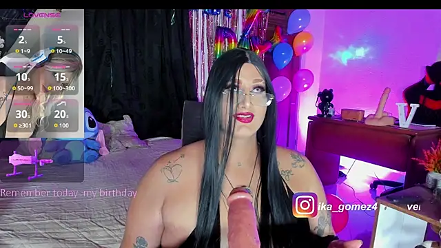 Snapshot of Sweetveronik_44 chatting on 6, 6, 2026 Sweetveronik 44 online show from 6, 6, 2026