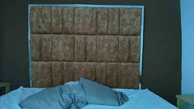 Kitty ravee online show from 3, 10, 2025