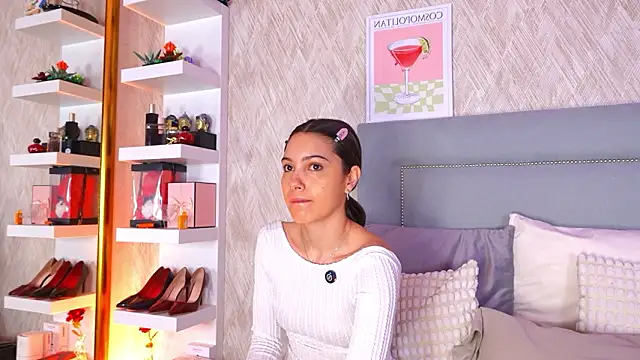 Sofy Bradd online show from 1, 3, 2026