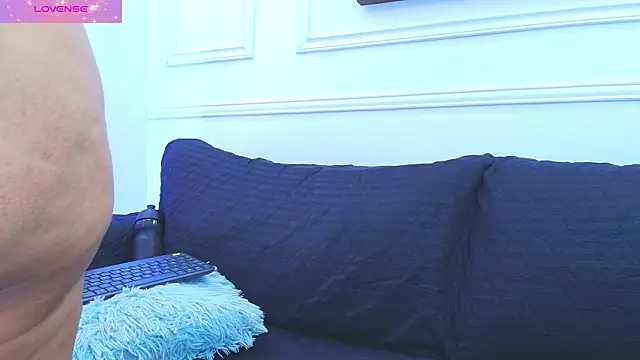 Daisy Price online show from 26, 11, 2025