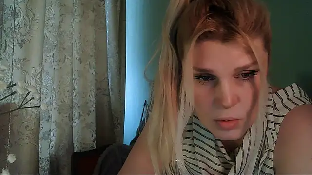 Snapshot of TsPostophere chatting on 19, 12, 2024 TsPostophere online show from 19, 12, 2024