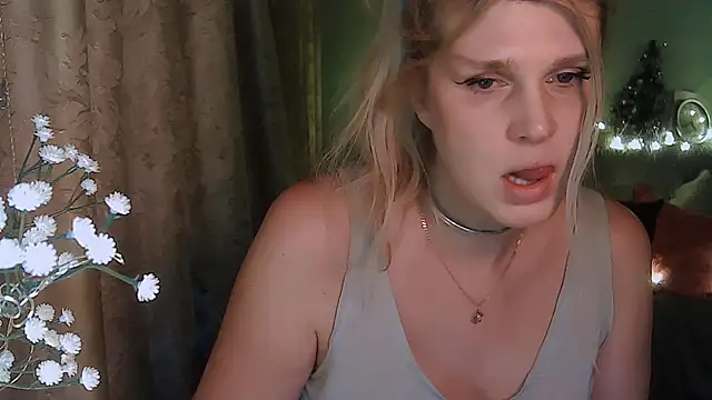 Snapshot of TsPostophere chatting on 4, 1, 2025 TsPostophere online show from 4, 1, 2025