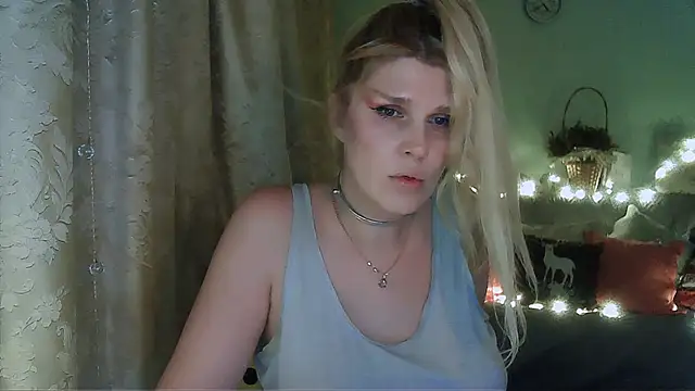 Snapshot of TsPostophere chatting on 10, 1, 2025 TsPostophere online show from 10, 1, 2025