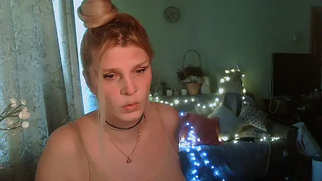 Snapshot of TsPostophere chatting on 9, 3, 2025 TsPostophere online show from 9, 3, 2025