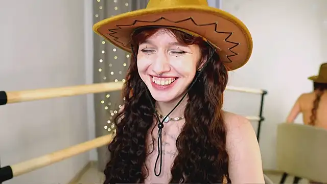 LeelooYolo online show from 13, 12, 2025