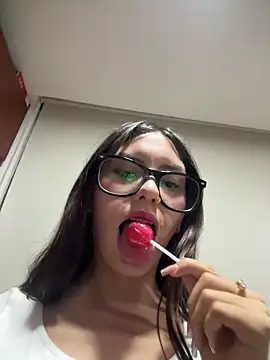 Katie rawwww online show from 27, 9, 2025