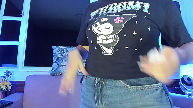 Snapshot of harimoon1 chatting on 29, 10, 2025 harimoon1 online show from 29, 10, 2025