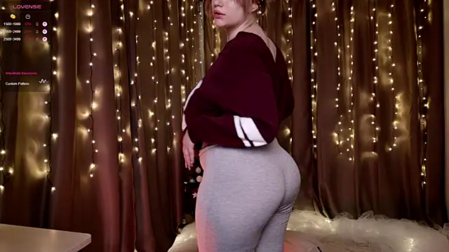 Snapshot of Morvelyn chatting on 19, 12, 2025 Morvelyn online show from 19, 12, 2025