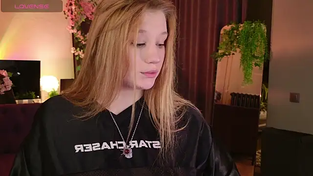 Snapshot of Morvelyn chatting on 29, 4, 2026 Morvelyn online show from 29, 4, 2026