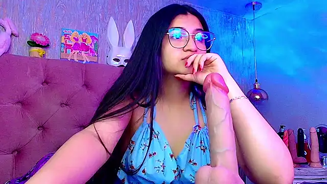 Snapshot of laurenelove chatting on 22, 12, 2025 laurenelove online show from 22, 12, 2025