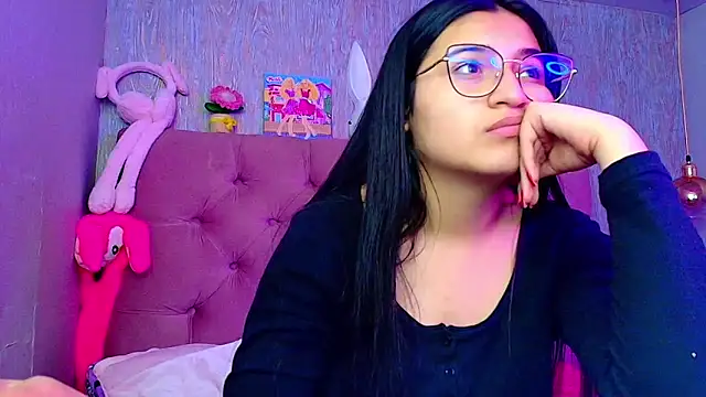 Snapshot of laurenelove chatting on 23, 12, 2025 laurenelove online show from 23, 12, 2025