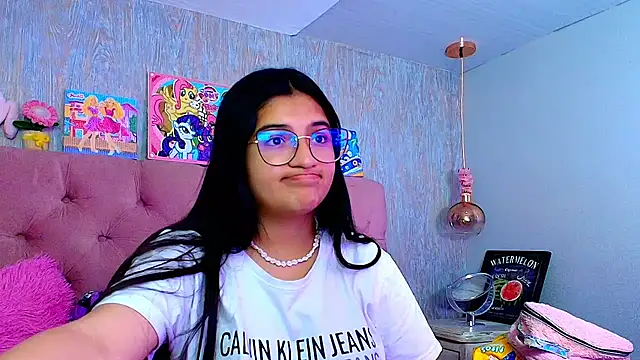 Snapshot of laurenelove chatting on 15, 1, 2026 laurenelove online show from 15, 1, 2026