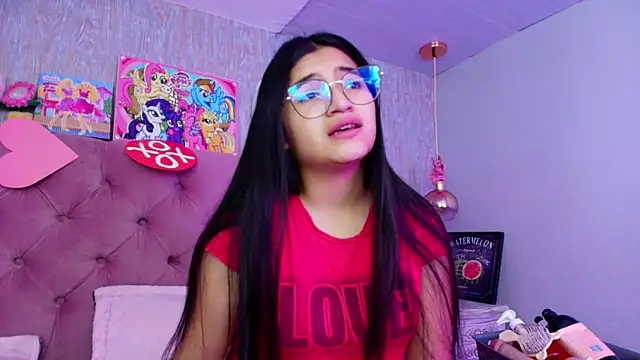 Snapshot of laurenelove chatting on 16, 2, 2026 laurenelove online show from 16, 2, 2026