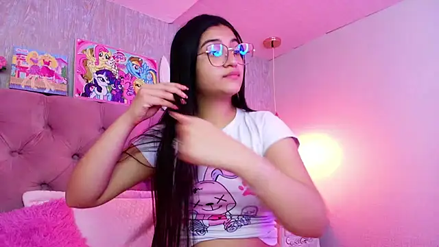 Snapshot of laurenelove chatting on 22, 2, 2026 laurenelove online show from 22, 2, 2026