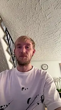 RollingGirlsXXX online show from 29, 10, 2025