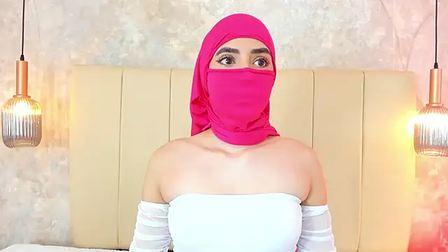 nayiraa  online show from 6, 4, 2026