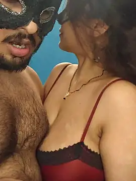 Snapshot of sexy42couple chatting on 5, 6, 2026 sexy42couple online show from 5, 6, 2026