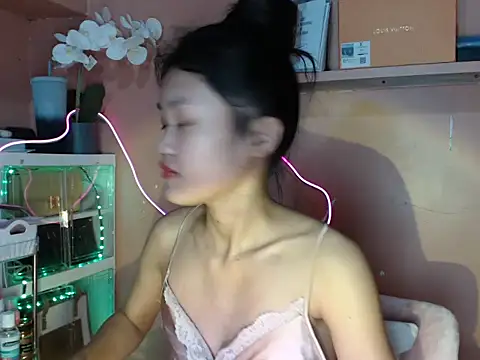 skinny gracie online show from 23, 10, 2025