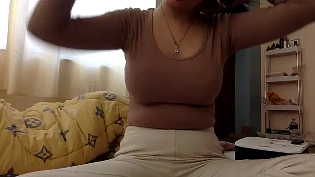 Snapshot of tutu101 chatting on 11, 4, 2026 tutu101 online show from 11, 4, 2026