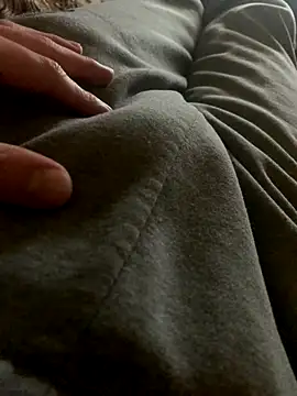 MuzzyFacing online show from 28, 11, 2025