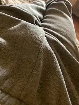 MuzzyFacing online show from 7, 4, 2026