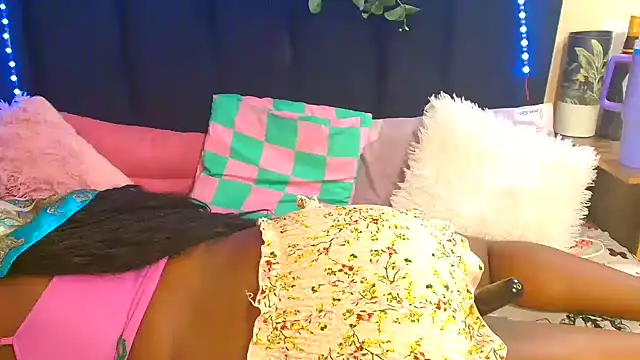 AmazingDarkDoll online show from 5, 11, 2025