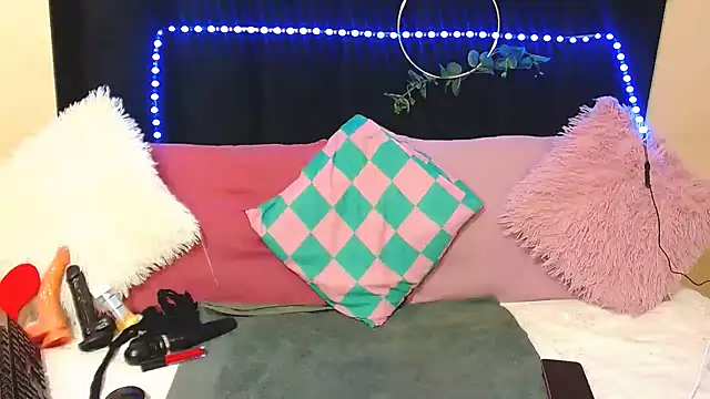 AmazingDarkDoll online show from 21, 11, 2025