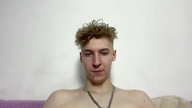 Snapshot of MrSexyCum4U chatting on 12, 2, 2026 MrSexyCum4U online show from 12, 2, 2026