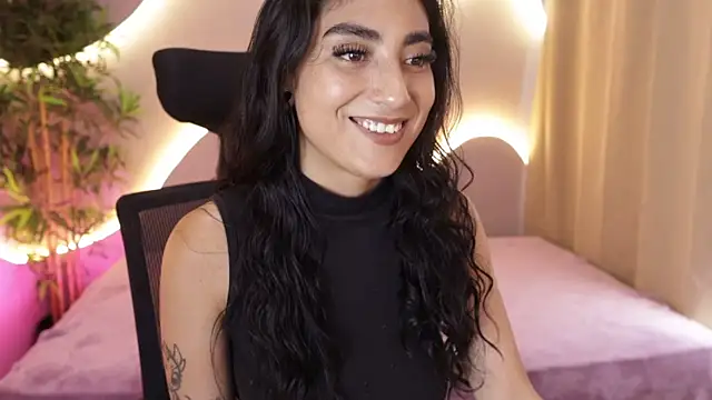 Emma and Issac online show from 3, 4, 2026