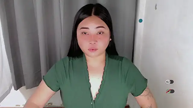 Snapshot of Yhana_Slut chatting on 13, 9, 2025 Yhana Slut online show from 13, 9, 2025